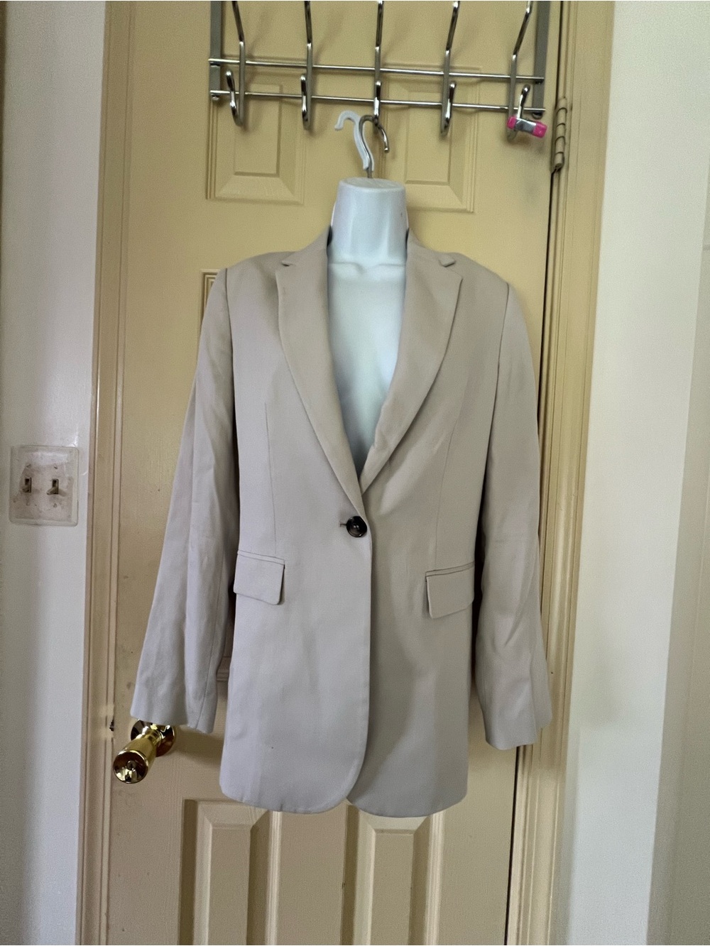 Zara Beige Single-Button Tailored Blazer